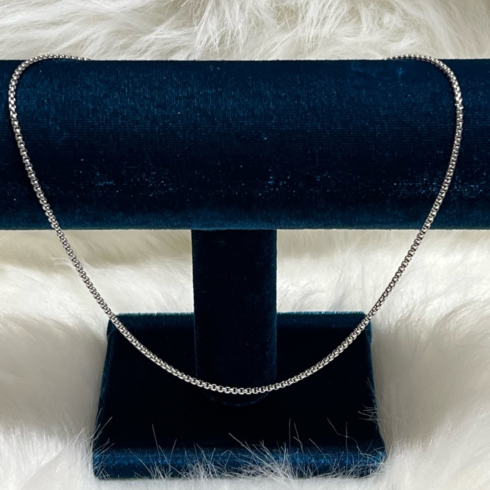 Stainless steel 9” gender neutral necklace